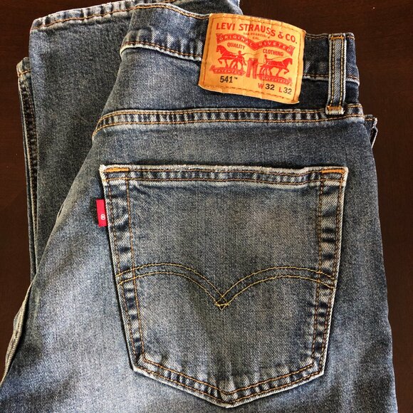 Levi's Other - Levi's Men's 541 32x32 Athletic Fit Taper Blue Jeans Medium Wash Denim Casual